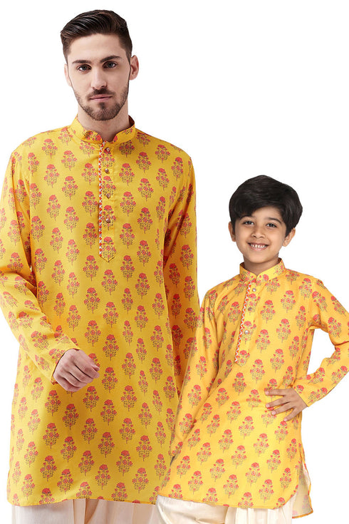 VASTRAMAY Multicolor-Base-Mustard And Cream Baap Beta Kurta